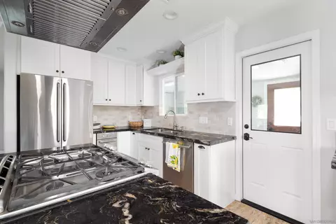 Kitchen - 362 Steffy Rd, Ramona, CA 92065 photo 3 of 3