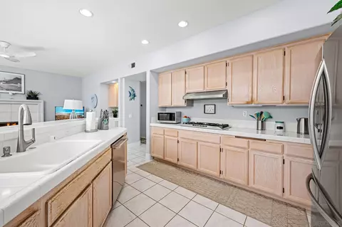 623 Dorinda Dr, Oceanside, CA 92057 photo 14