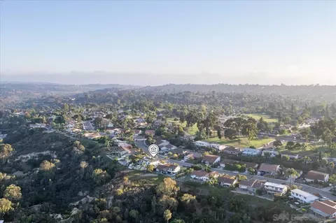 View/Area - 313 Trailview Rd, Encinitas, CA 92024 photo 3 of 4