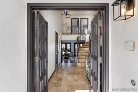 Entry Way - 313 Trailview Rd, Encinitas, CA 92024 photo 1 of 2