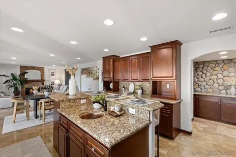 Kitchen - 313 Trailview Rd, Encinitas, CA 92024 photo 2 of 3