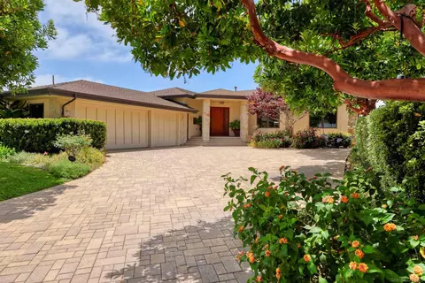 5882 Sagebrush Rd, La Jolla, CA 92037