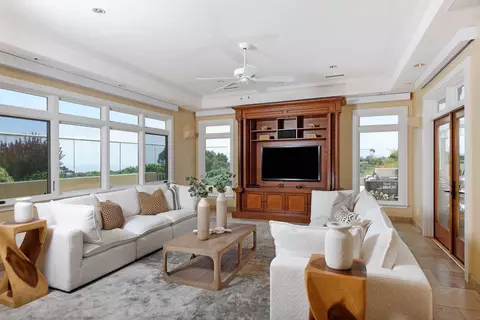 Living - 5882 Sagebrush Rd, La Jolla, CA 92037 photo 1 of 3