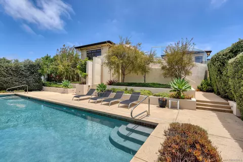 Exterior - 5882 Sagebrush Rd, La Jolla, CA 92037 photo 10 of 11