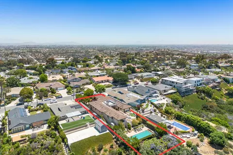 View/Area - 5882 Sagebrush Rd, La Jolla, CA 92037 photo 4 of 5
