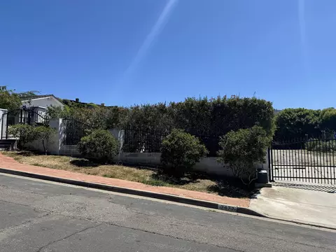 2477 Avenida De La Playa, La Jolla, CA 92037 photo 2