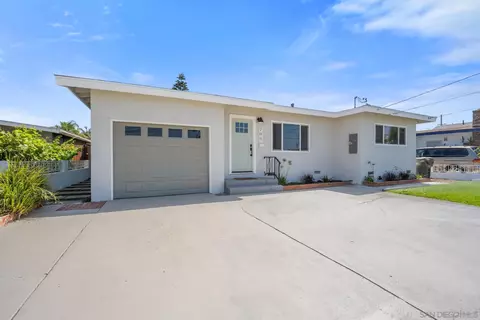706 Holly St, Oceanside, CA 92058