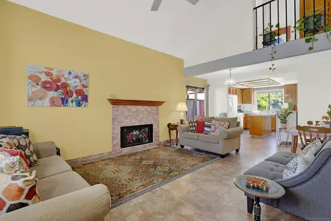 1316 Kiso Gln, Escondido, CA 92025 photo 3