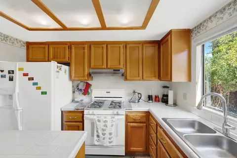 1316 Kiso Gln, Escondido, CA 92025 photo 10