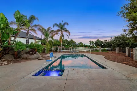 1635 Roble Grande Rd, Alpine, CA 91901 photo 4
