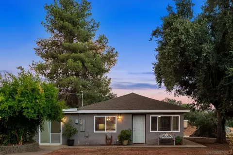 1635 Roble Grande Rd, Alpine, CA 91901 photo 2