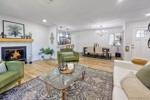 Living - 2915 Jody Ln, Oceanside, CA 92056 photo 2 of 2