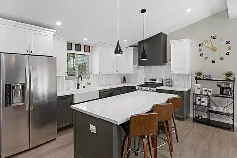 3271 Cabrillo Mesa Dr, San Diego, CA 92123