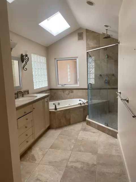 Bath - 13984 Recuerdo Dr, Del Mar, CA 92014 photo 3 of 3