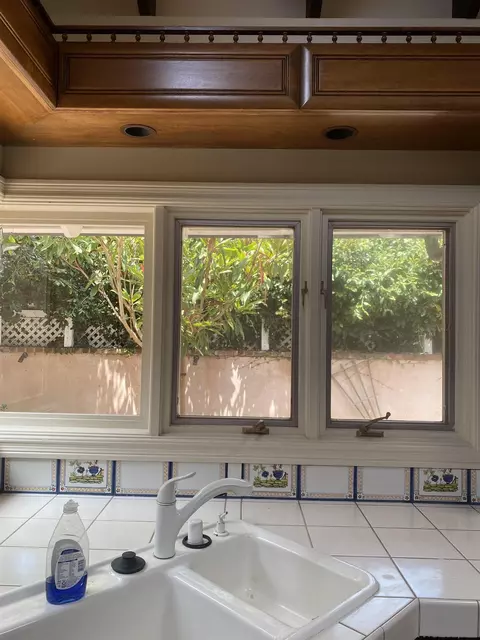 Kitchen - 13984 Recuerdo Dr, Del Mar, CA 92014 photo 3 of 4