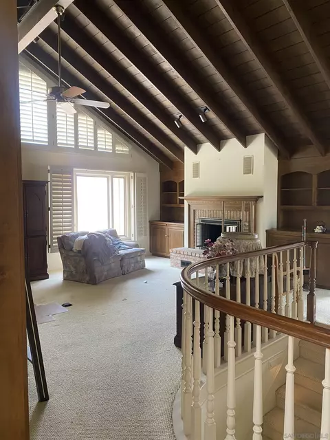 Living - 13984 Recuerdo Dr, Del Mar, CA 92014 photo 2 of 3
