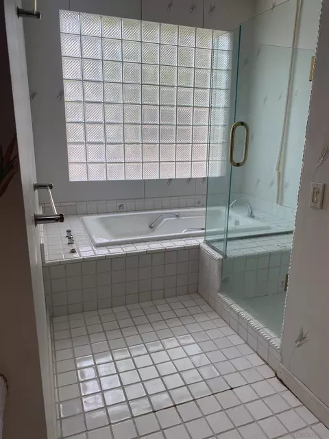 Bath - 13984 Recuerdo Dr, Del Mar, CA 92014 photo 2 of 3
