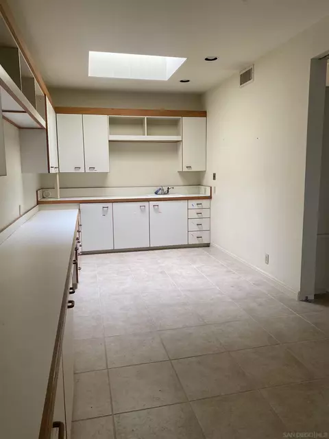 Kitchen - 13984 Recuerdo Dr, Del Mar, CA 92014 photo 4 of 4