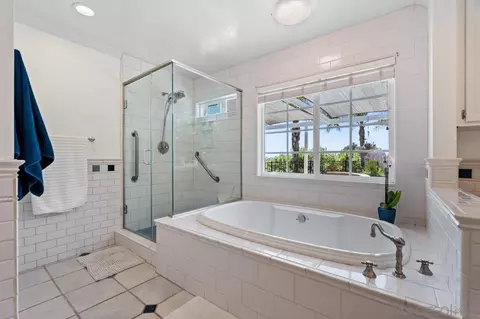 Bath - 3341 Terrace Ln, Oceanside, CA 92056 photo 5 of 7