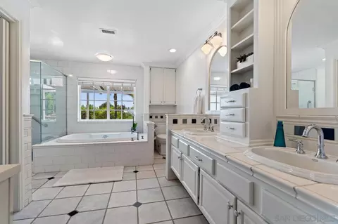 Bath - 3341 Terrace Ln, Oceanside, CA 92056 photo 3 of 7
