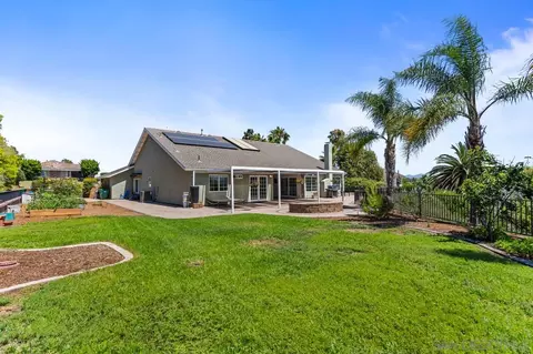 Exterior - 3341 Terrace Ln, Oceanside, CA 92056 photo 9 of 11