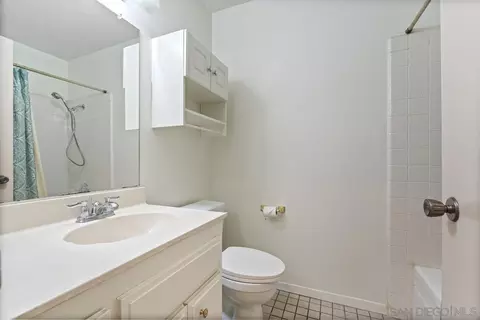 Bath - 11024 Plum Tree Ln, Spring Valley, CA 91977 photo 4 of 5