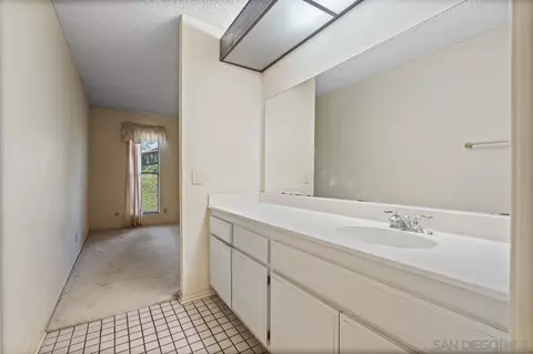 Bath - 11024 Plum Tree Ln, Spring Valley, CA 91977 photo 2 of 5