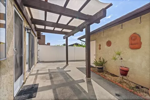 Exterior - 11024 Plum Tree Ln, Spring Valley, CA 91977 photo 6 of 15