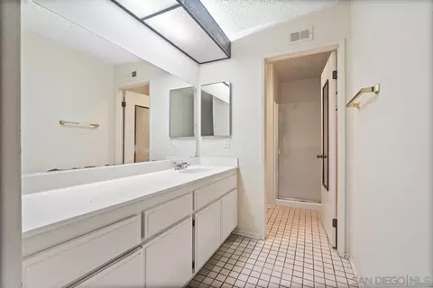 Bath - 11024 Plum Tree Ln, Spring Valley, CA 91977 photo 1 of 5