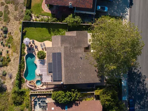 View/Area - 1049 Cerro Verde Dr, Solana Beach, CA 92075 photo 4 of 8