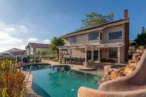 Exterior - 1049 Cerro Verde Dr, Solana Beach, CA 92075 photo 5 of 12