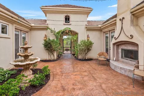 Exterior - 15848 Prairie Vista Rd, Poway, CA 92064 photo 3 of 26