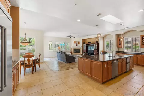 Kitchen - 15848 Prairie Vista Rd, Poway, CA 92064 photo 3 of 5