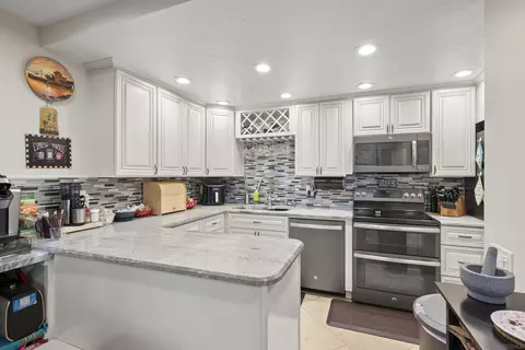 7820 Tommy Dr #2, San Diego, CA 92119