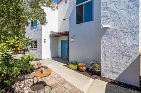 Exterior - 2662 Cazadero Dr, Carlsbad, CA 92009 photo 5 of 14
