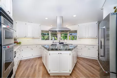 9 Country Glen Rd, Fallbrook, CA 92028 photo 16