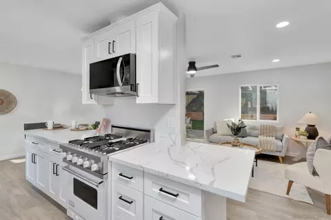 Kitchen - 8556 Big Rock Rd, Santee, CA 92071 photo 2 of 6
