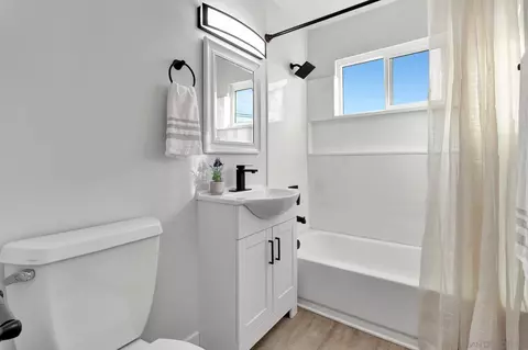 Bath - 8556 Big Rock Rd, Santee, CA 92071 photo 3 of 3