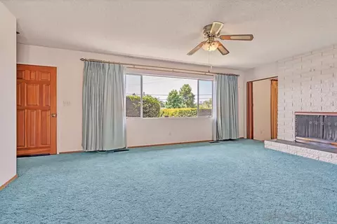 1048 Gamble Ln, Escondido, CA 92029 photo 4