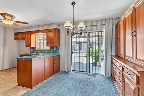 1048 Gamble Ln, Escondido, CA 92029 photo 14