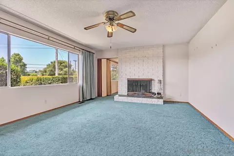 1048 Gamble Ln, Escondido, CA 92029 photo 3