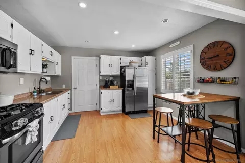 9280 Manor Dr, La Mesa, CA 91942 photo 52