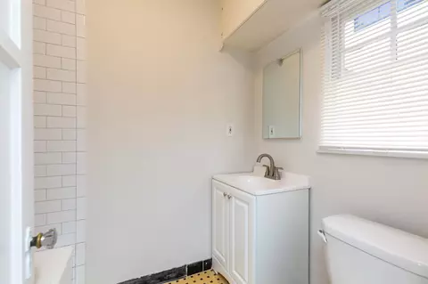 727 J, Coronado, CA 92118 photo 29