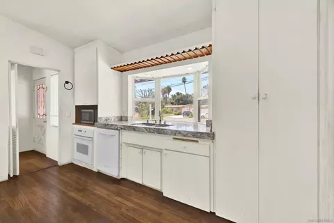 1549 Birch Ave, Escondido, CA 92027 photo 5