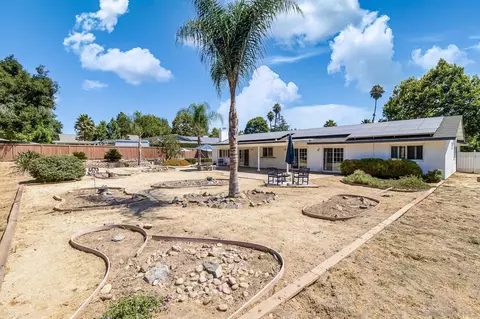 Exterior - 28035 Mountain Meadow Rd, Escondido, CA 92026 photo 11 of 13
