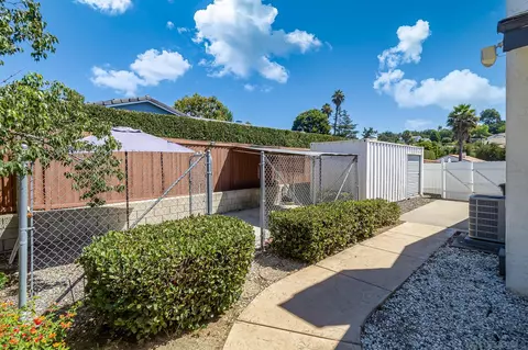 Exterior - 28035 Mountain Meadow Rd, Escondido, CA 92026 photo 7 of 13