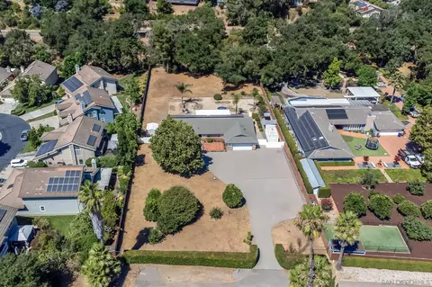 View/Area - 28035 Mountain Meadow Rd, Escondido, CA 92026 photo 5 of 7