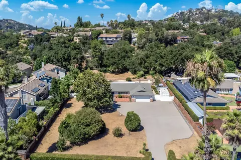 View/Area - 28035 Mountain Meadow Rd, Escondido, CA 92026 photo 3 of 7