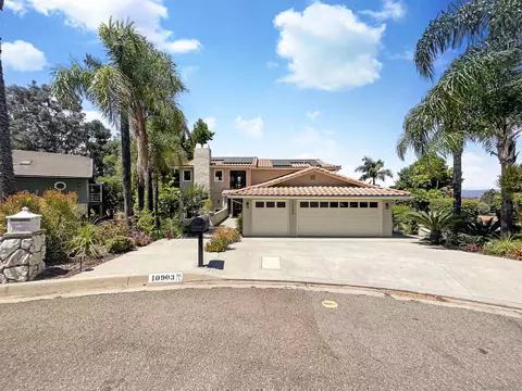 10903 Rim Rd, Escondido, CA 92026