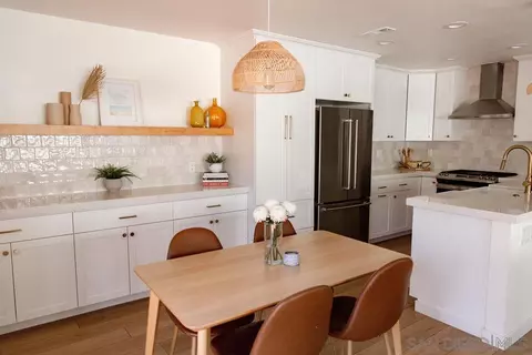 Kitchen - 215 Countryhaven Rd, Encinitas, CA 92024 photo 4 of 7
